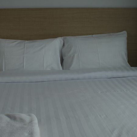 Darisa Apartment Service Patong Exterior foto