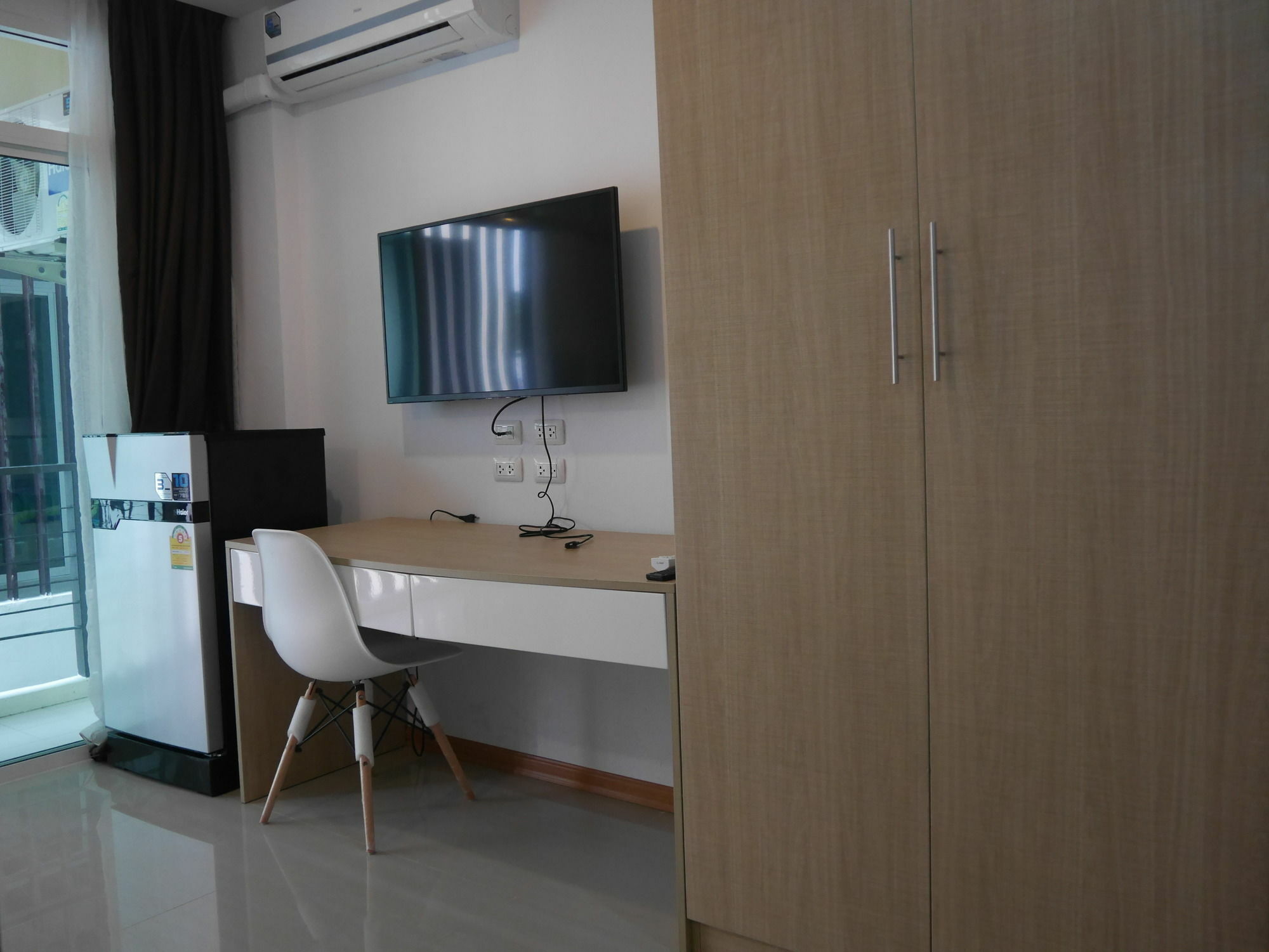 Darisa Apartment Service Patong Exterior foto