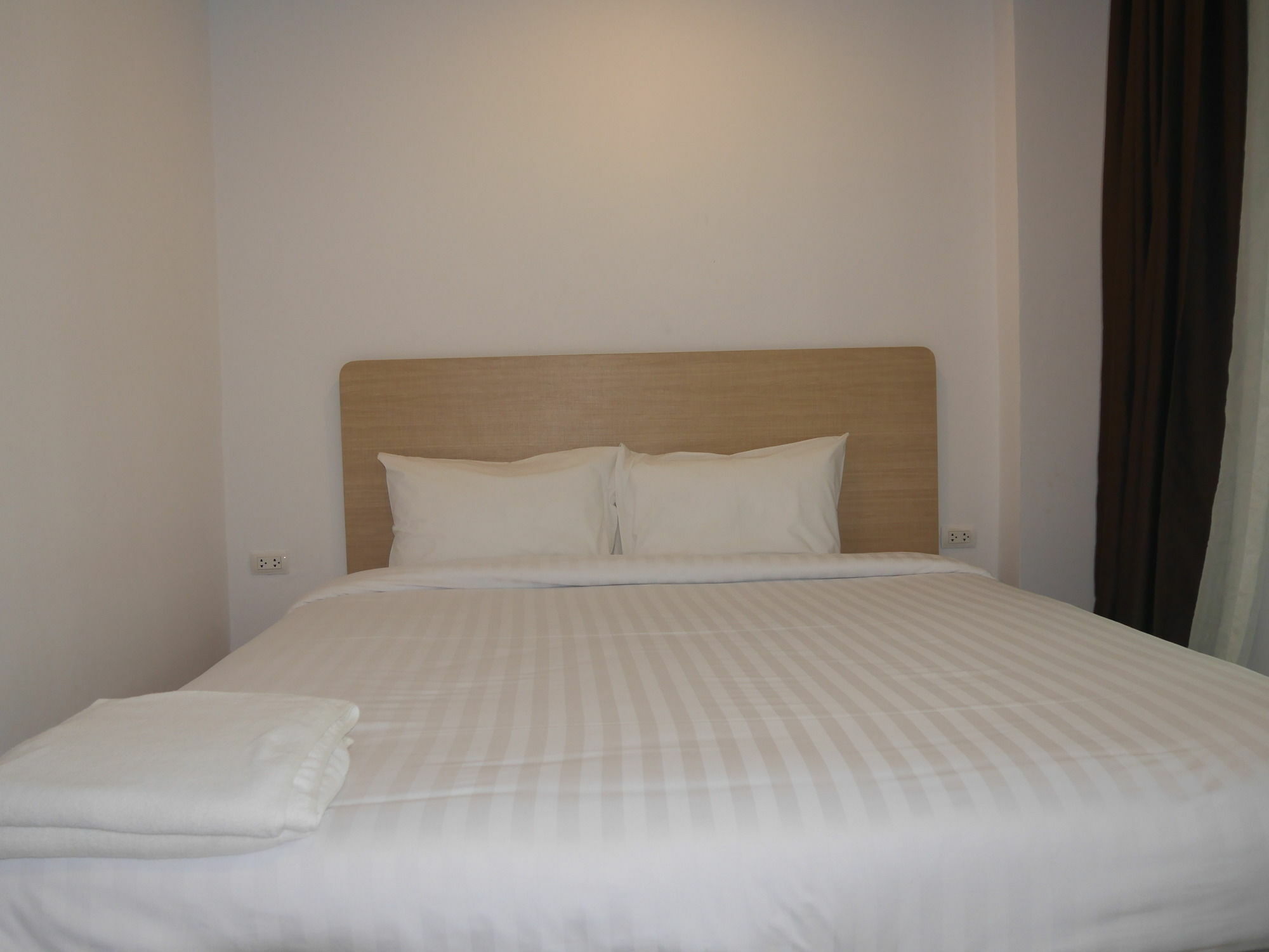 Darisa Apartment Service Patong Exterior foto