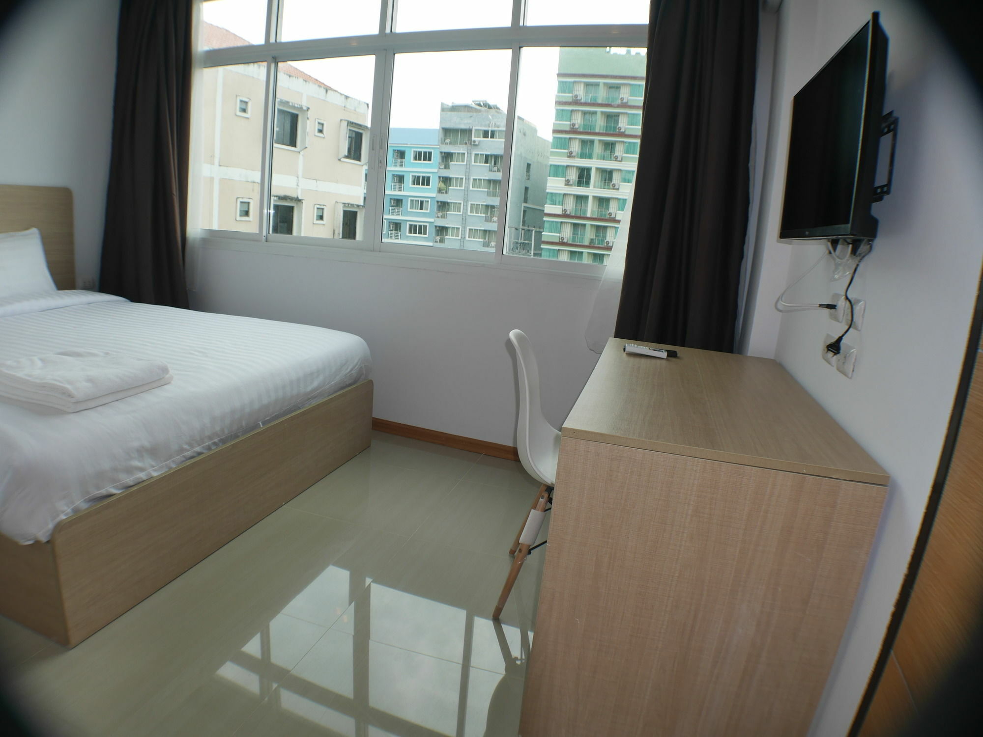 Darisa Apartment Service Patong Exterior foto